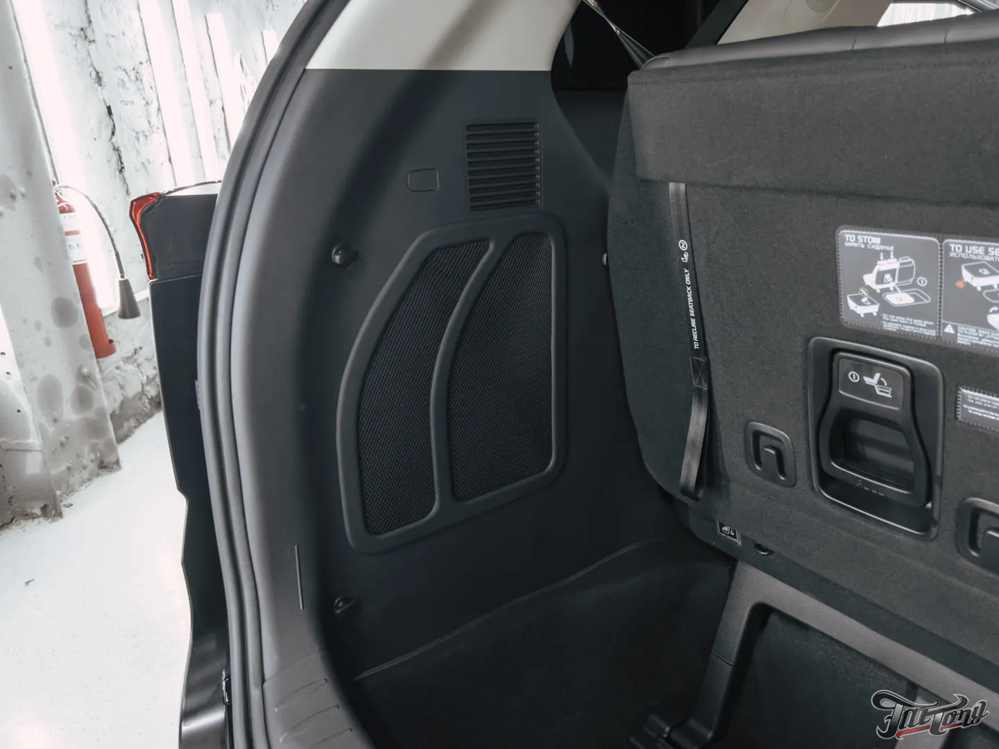 Большой проект для семейного автомобиля Kia Carnival, часть 1: комплексная шумоизоляция, новая акустическая система и дополнительное оборудование